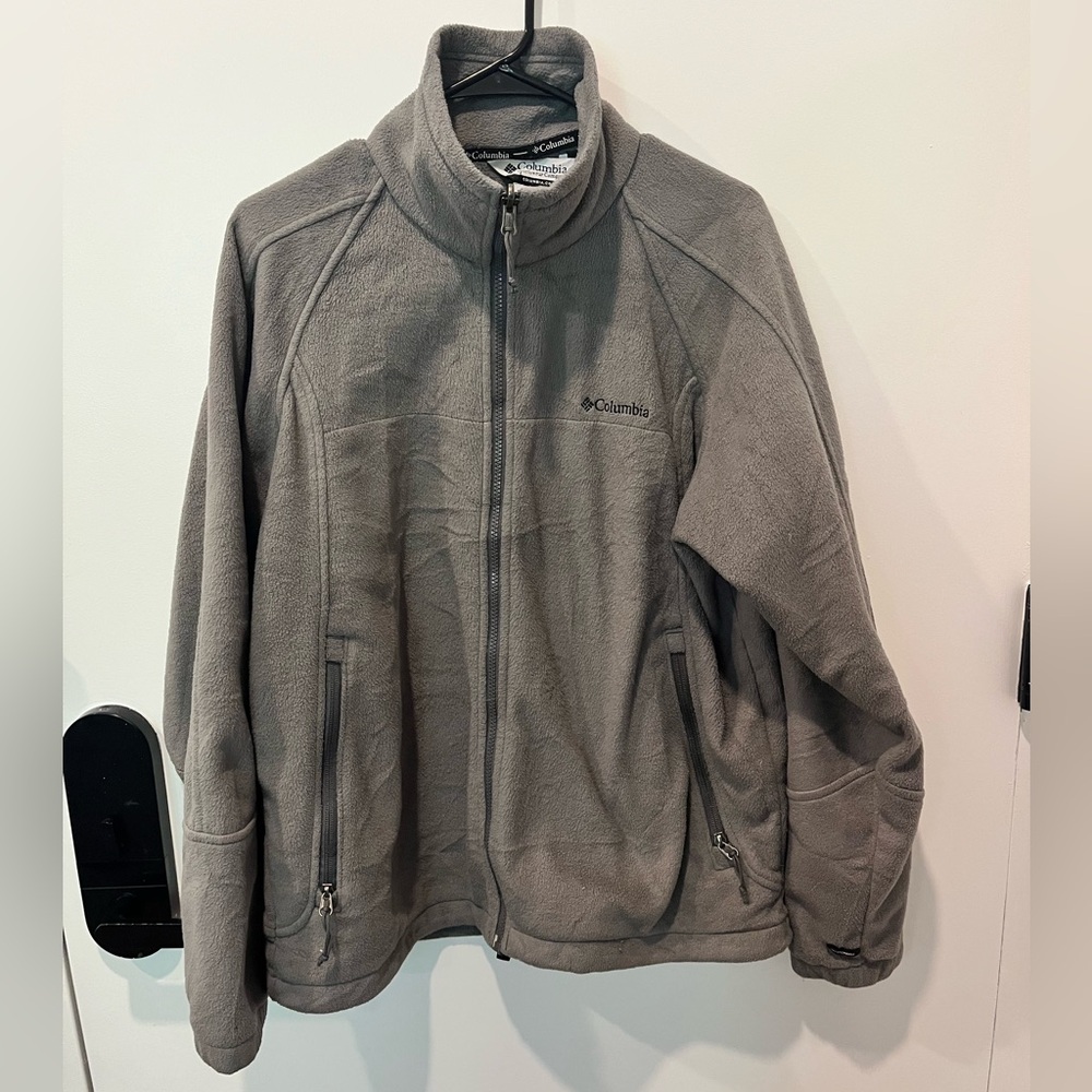 Columbia Gray Performance Jacket with Fleece Material